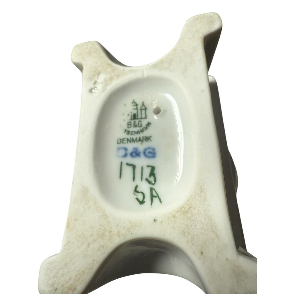 B&G BING & GRONDAHL GLAZED PORCELAIN FIGURINE 1713 Denmark Boy Cup - Picture 5 of 5